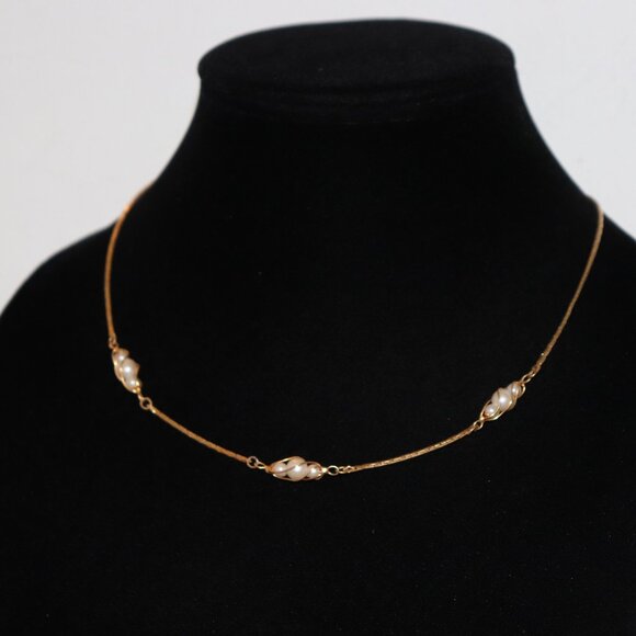 🌟💛📿 GOLD & WIRE-WRAPPED PEARL VINTAGE NECKLACE · 18" - Picture 4 of 5